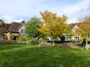 Communal gardens- click for photo gallery